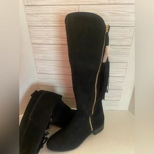 Brand new black boots